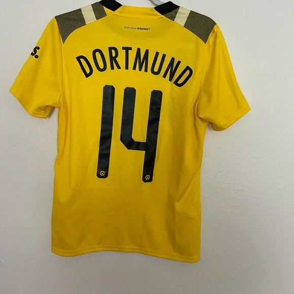 BVB women’s yellow game jersey - Picture 2 of 7